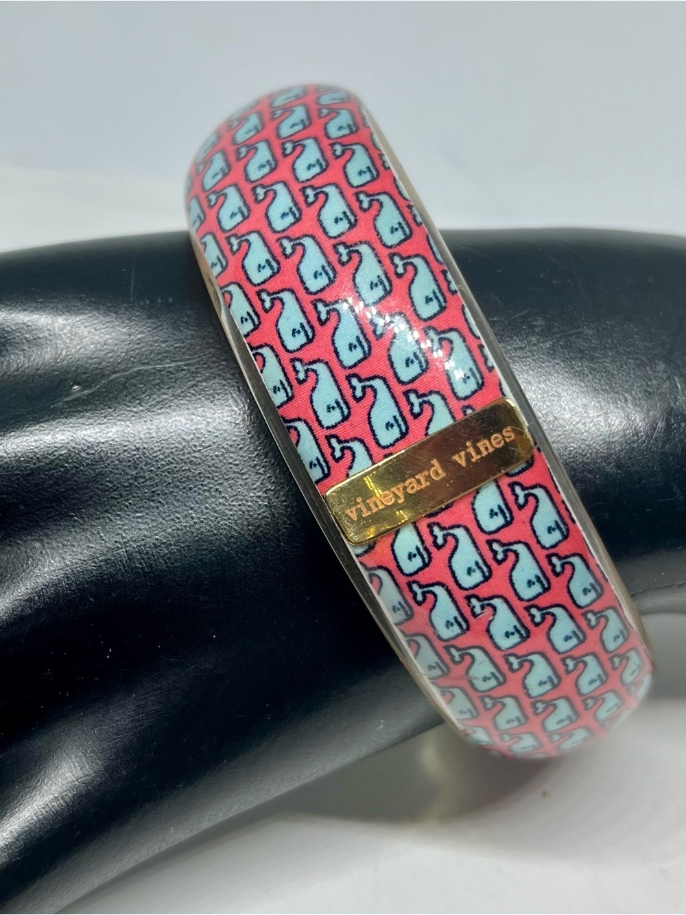 Vineyard Vines Acrylic Whale Logo Bangle Bracelet
